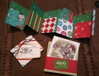 Expandable 6 slot gift card holder and special set of kitty cat cards Gift card holder